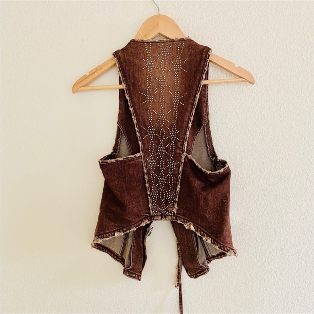 Thomas Wylie Brown Studded Skull Button Vest XS - Picture 2 of 8